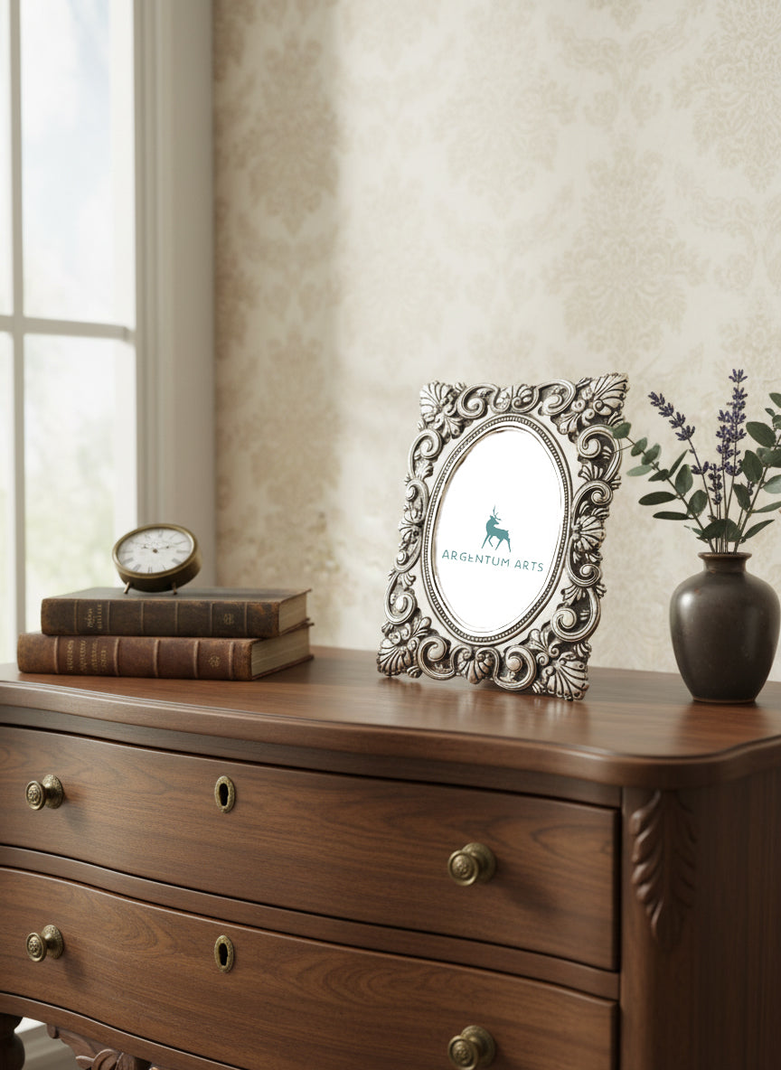 Hand-Beaten 925 Silver Photo Frame - Contemporary Minimalist Design