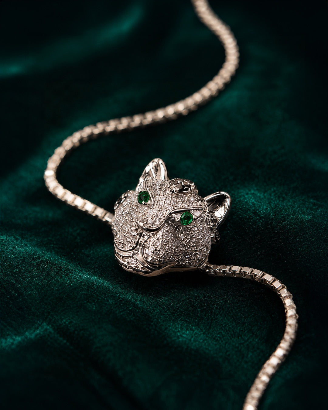 92.5 Pure Silver Cheetah Bracelet for Women – CZ Stone Bracelet with Green Eye Accents-SJBS-323324
