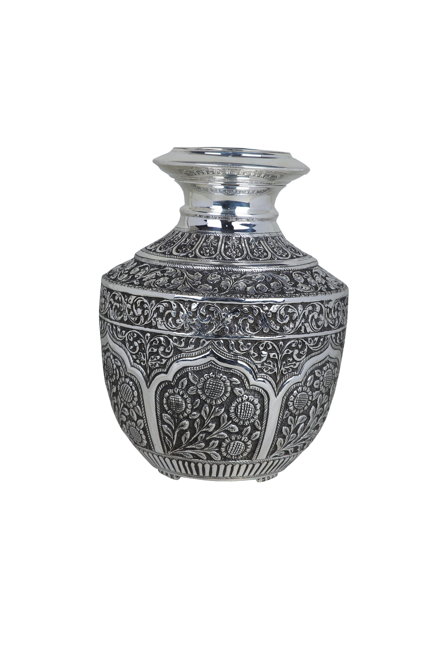 Majestic Extra-Large Antique Silver Floral Kalash – Museum-Grade Collector’s Pooja Vessel (1408g)