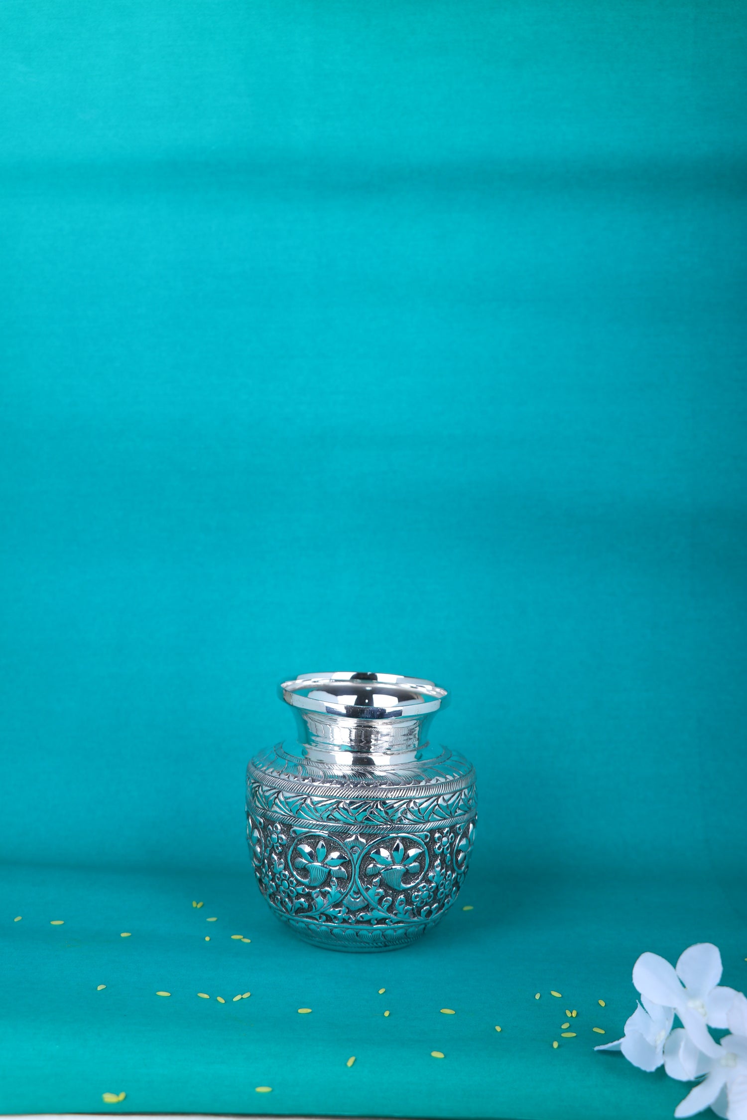 Royal Antique Silver-Plated Floral Kalash – Handcrafted Pooja Water Pot (275g)