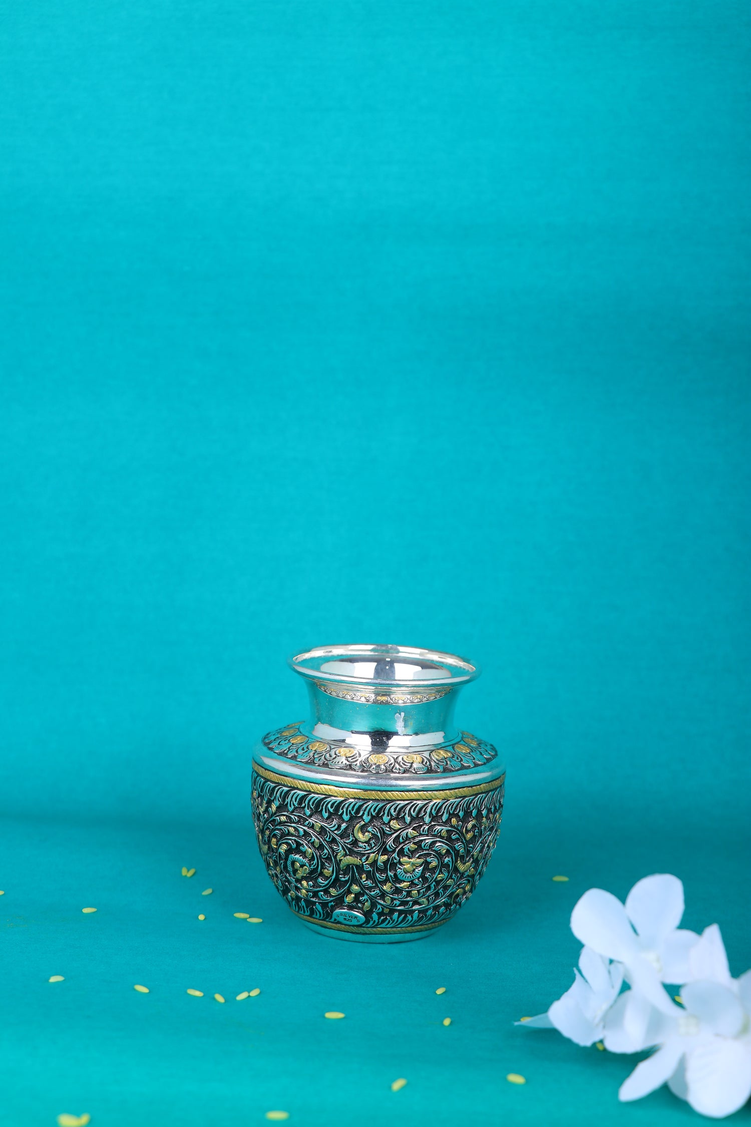 Antique Gold & Silver-Plated Floral Kalash – Handcrafted Collectible Pooja Lota (177g)