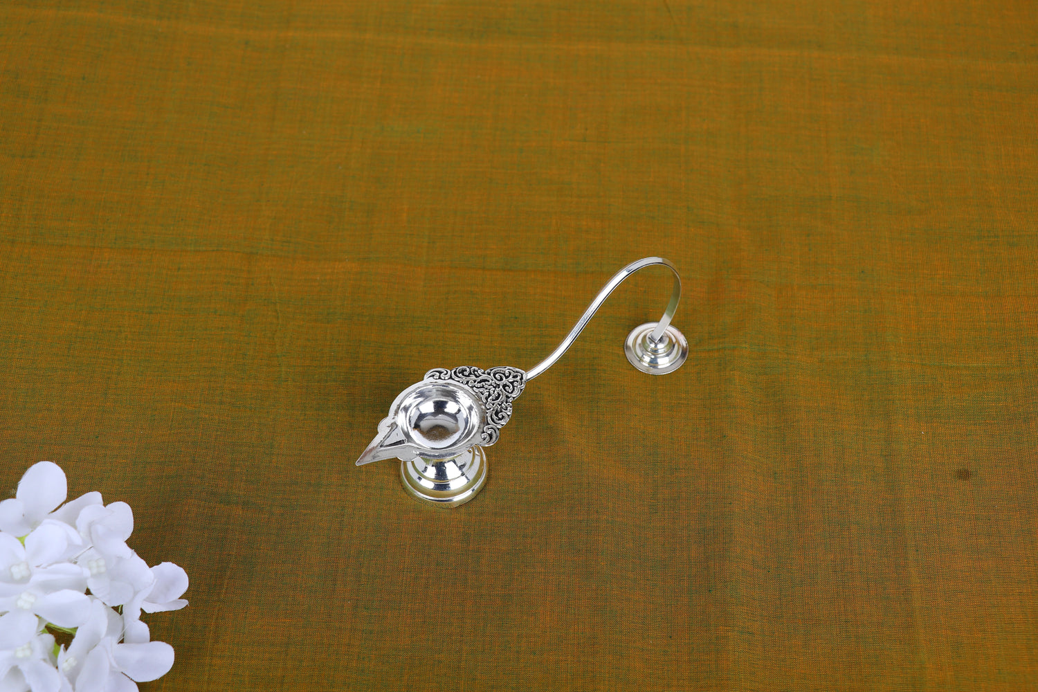 Refined Silver Aarti Diya with Ornate Handle – Compact Ceremonial Oil Lamp (36g)