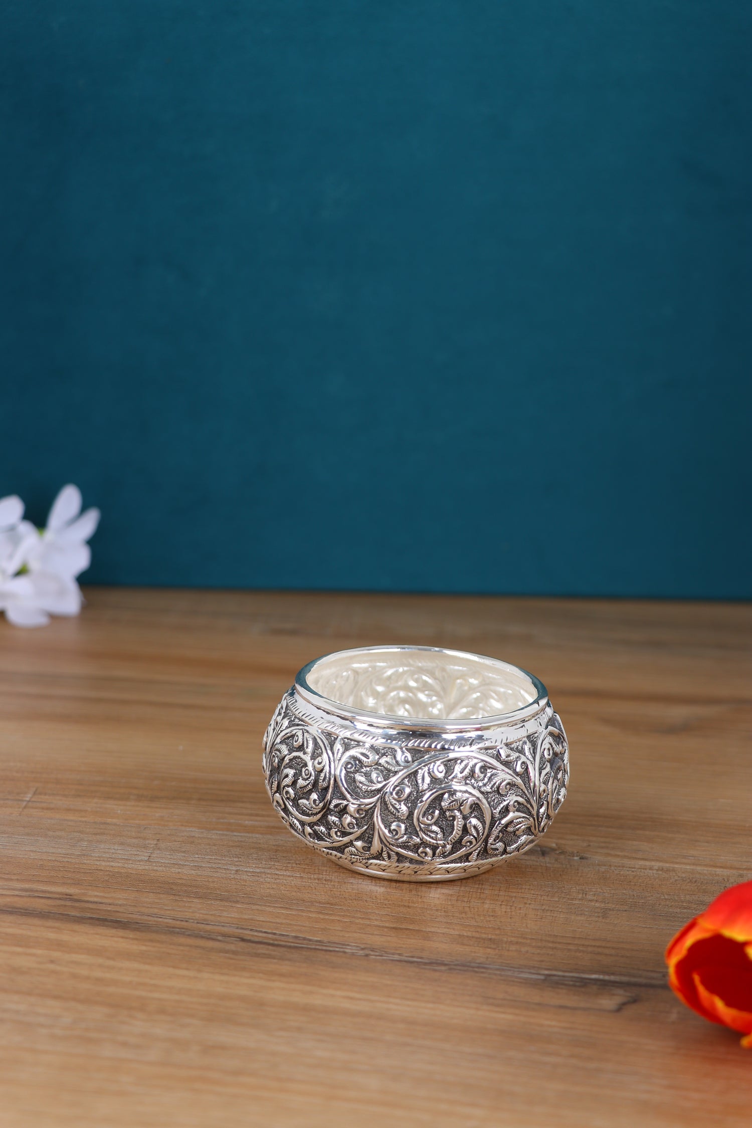 Indian Handcrafted Sterling Silver Nakashi Bowl – Deep Floral Heritage Decorative Piece