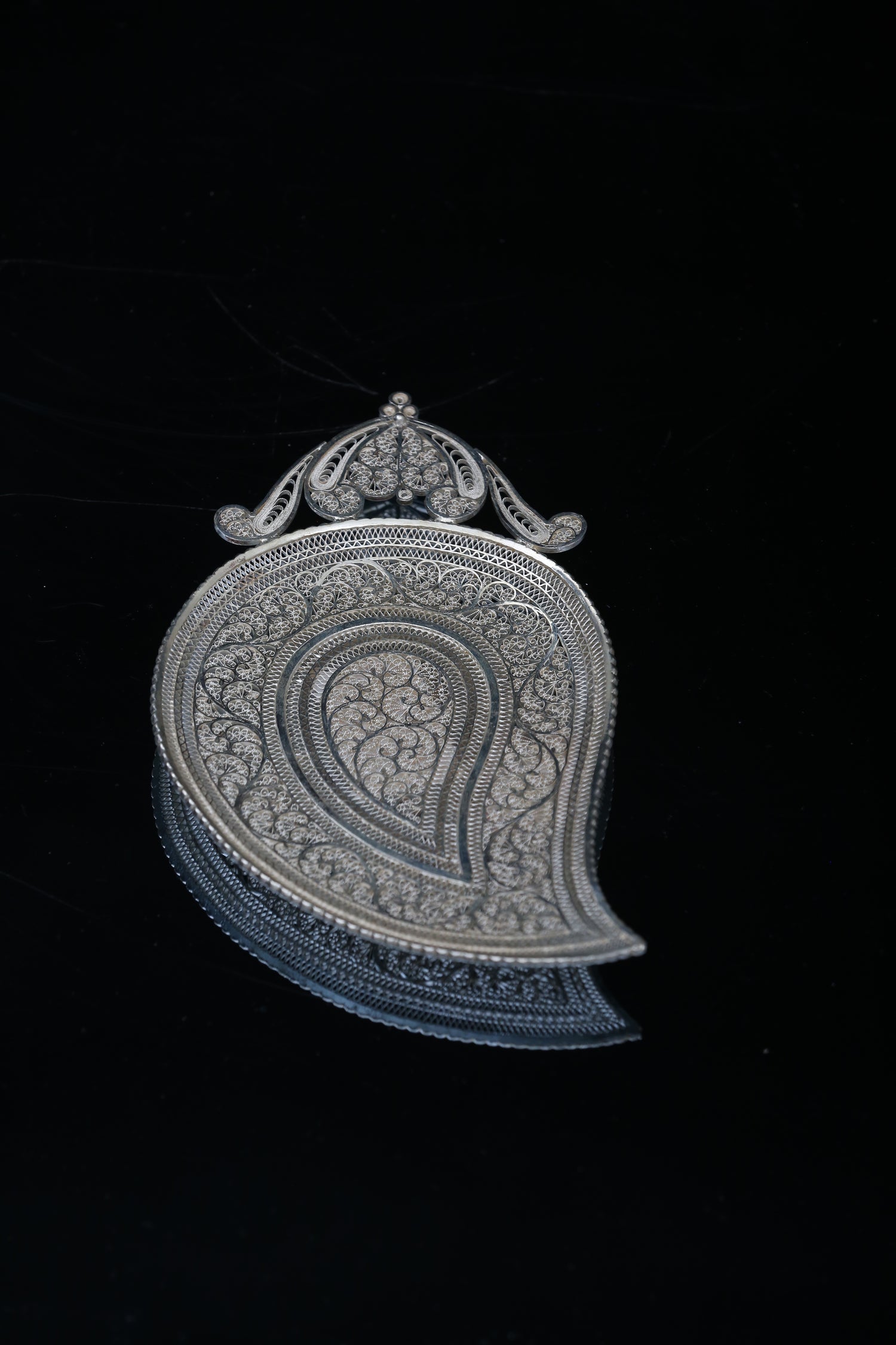 Luxury 925 Silver Aam Shaped Tray | High-Polish Centerpiece