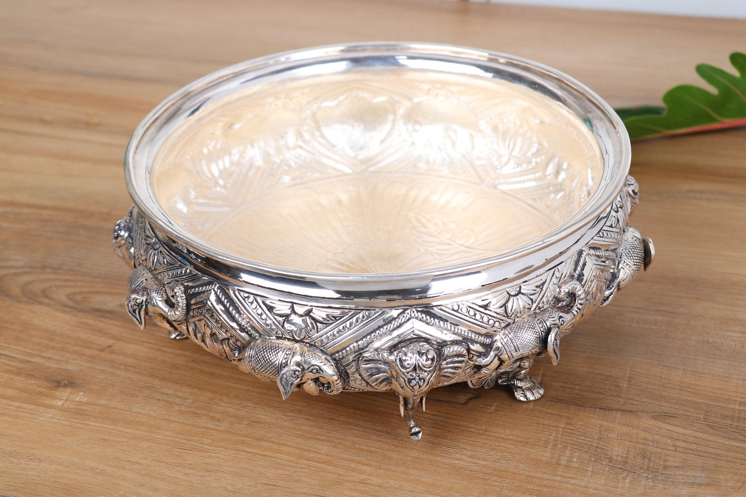 Majestic Elephant-Footed Nakashi Urli – Grand Silver Temple Offering Bowl (1,448g, H:4" W:11")