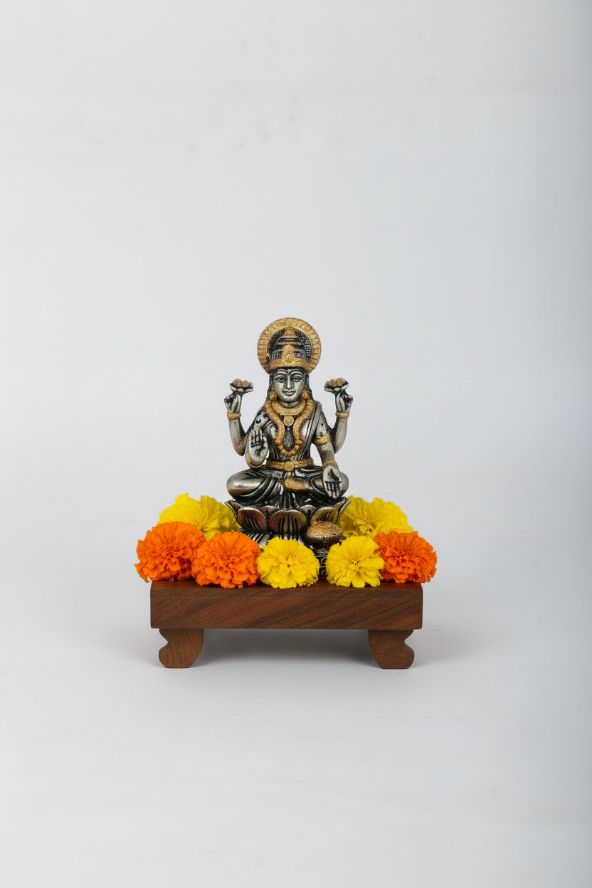 Pure 925 Silver Lakshmi Idol with Gold Accents – 89g Divine Prosperity Murti
