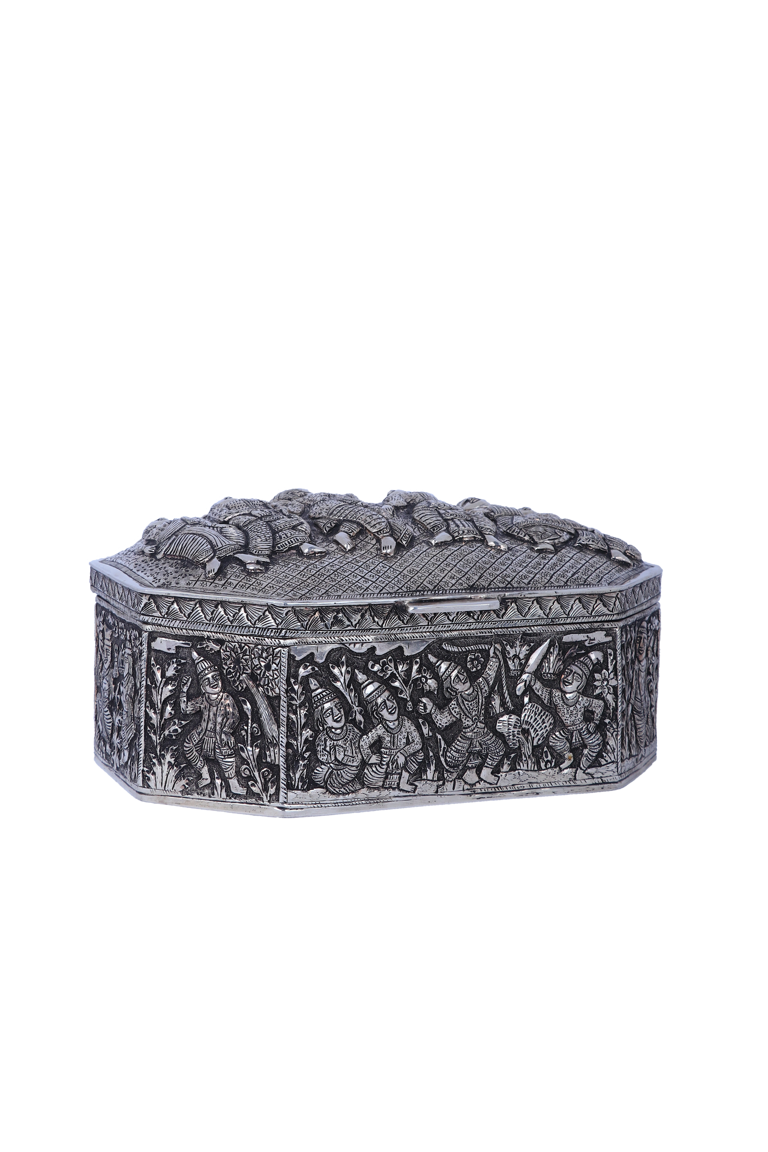 Pure 925 Silver Handcrafted Paan Dan (1630g) for Luxury Decor