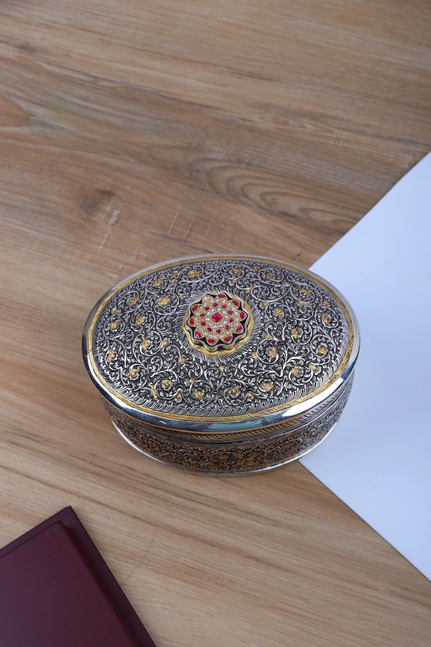 Massive 752g Silver Oval Box with Filigree and Floral Carving