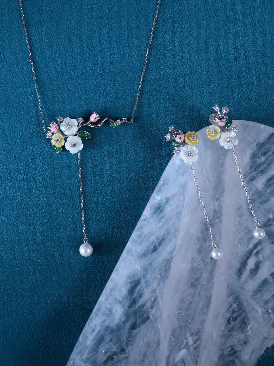 Floral Pearl Drop 92.5 Pure Silver Pendant Set with Chain