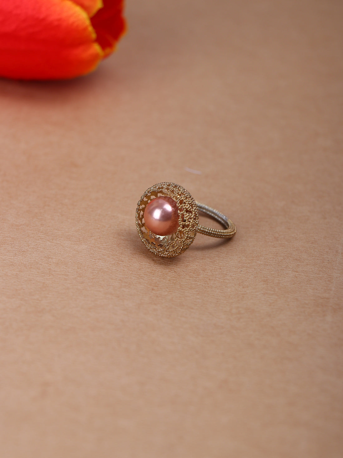 Silver ring with a pearl